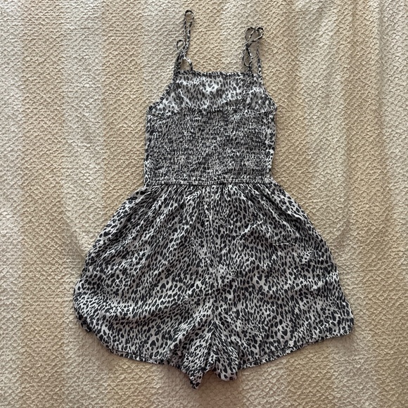 Hollister leopard print romper - Picture 2 of 4